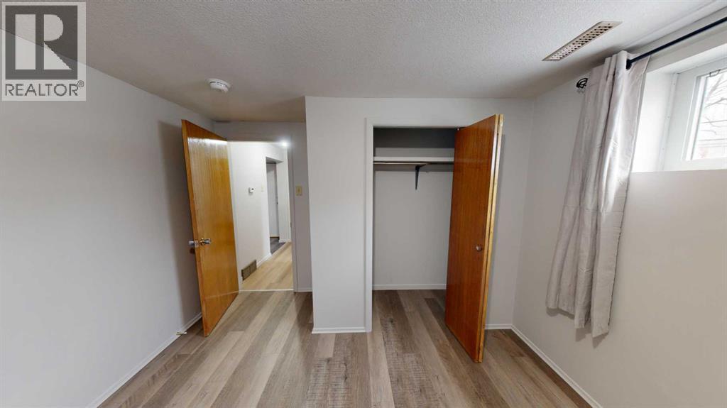 B, 845 Stafford Drive N, Lethbridge, Alberta  T1H 2B7 - Photo 9 - A2274746