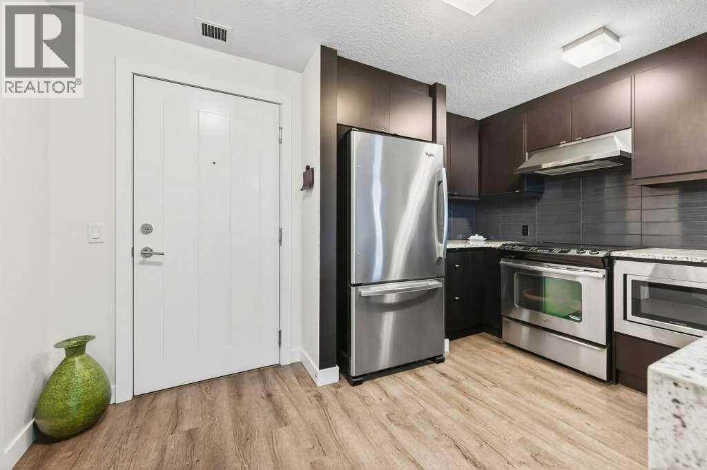 201, 25 Aspenmont Heights Sw, Calgary, Alberta  T3H 0E4 - Photo 2 - A2274190
