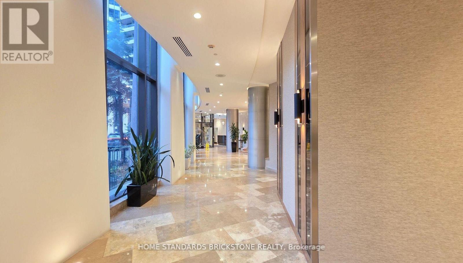 712 - 5 Northtown Way, Toronto, Ontario  M2N 7A1 - Photo 2 - C12616570