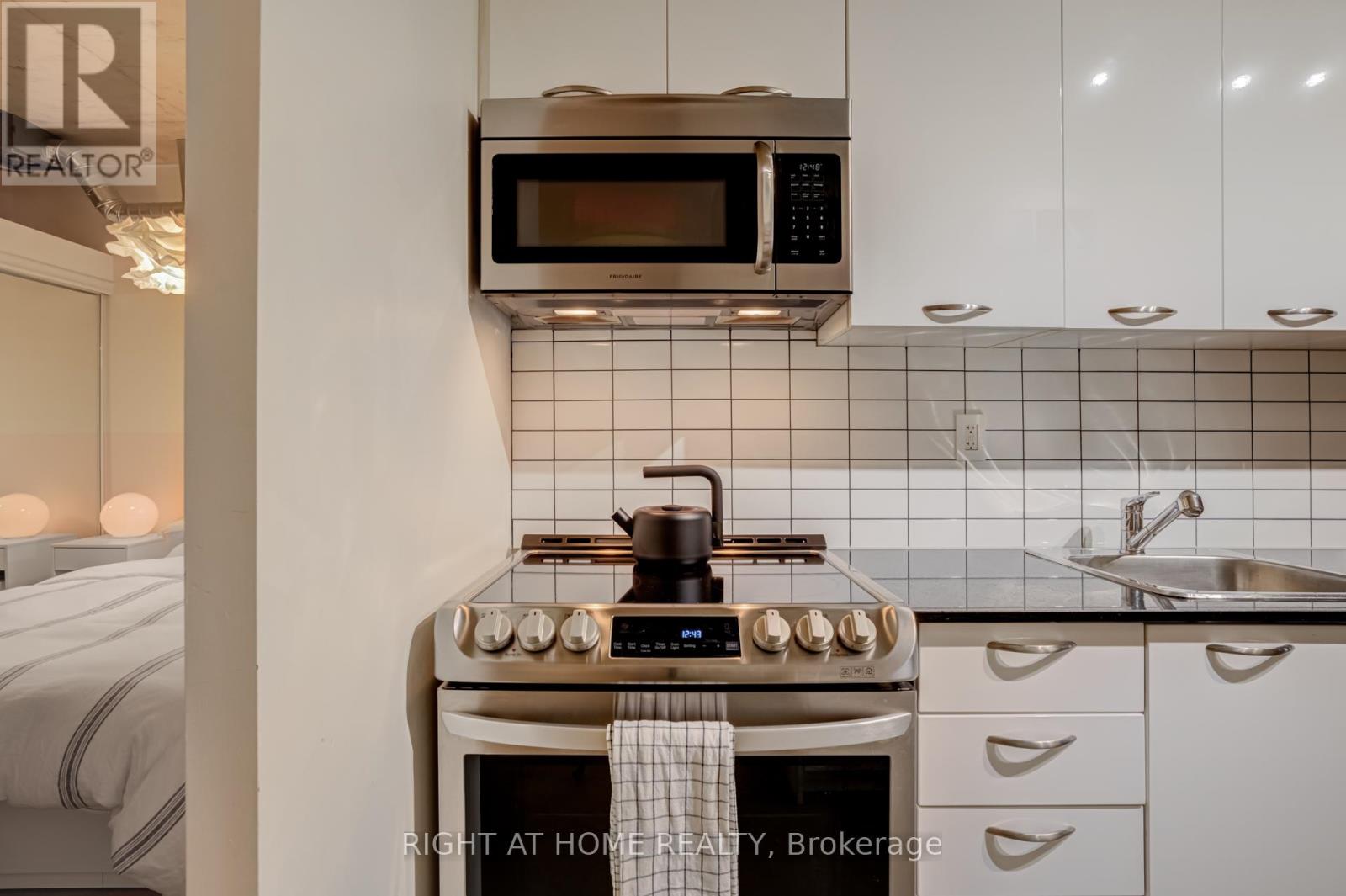 516 - 150 Sudbury Street, Toronto, Ontario  M6J 3S8 - Photo 6 - C12616574