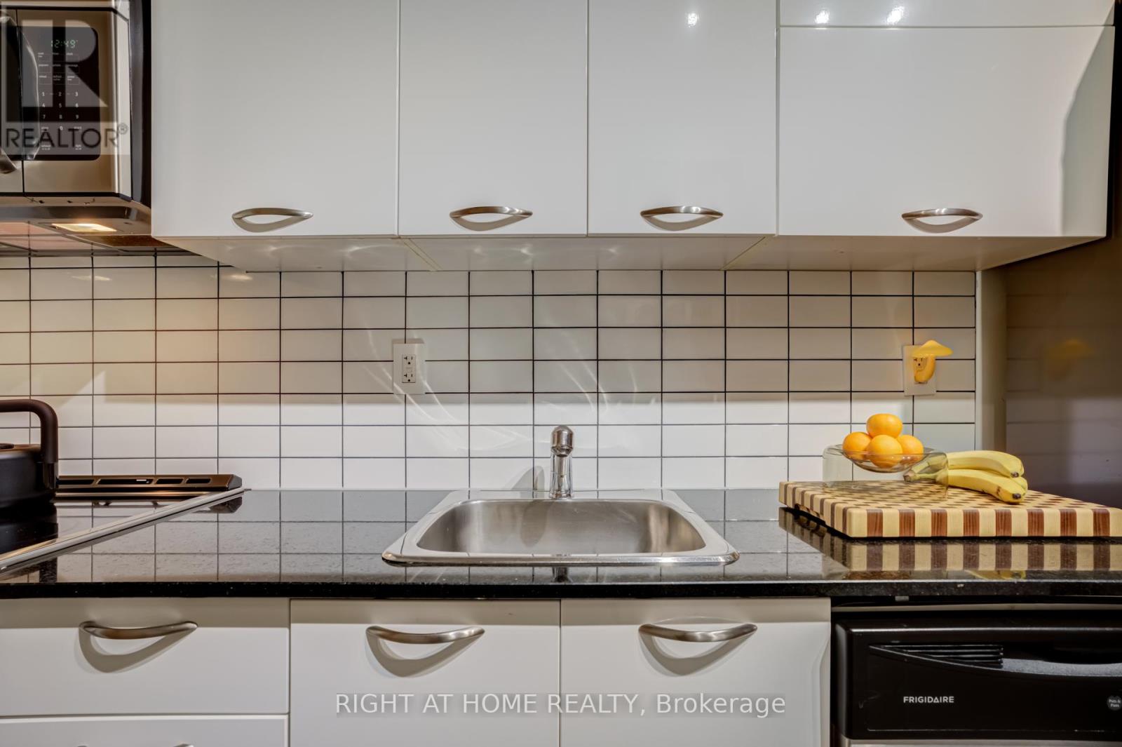 516 - 150 Sudbury Street, Toronto, Ontario  M6J 3S8 - Photo 7 - C12616574