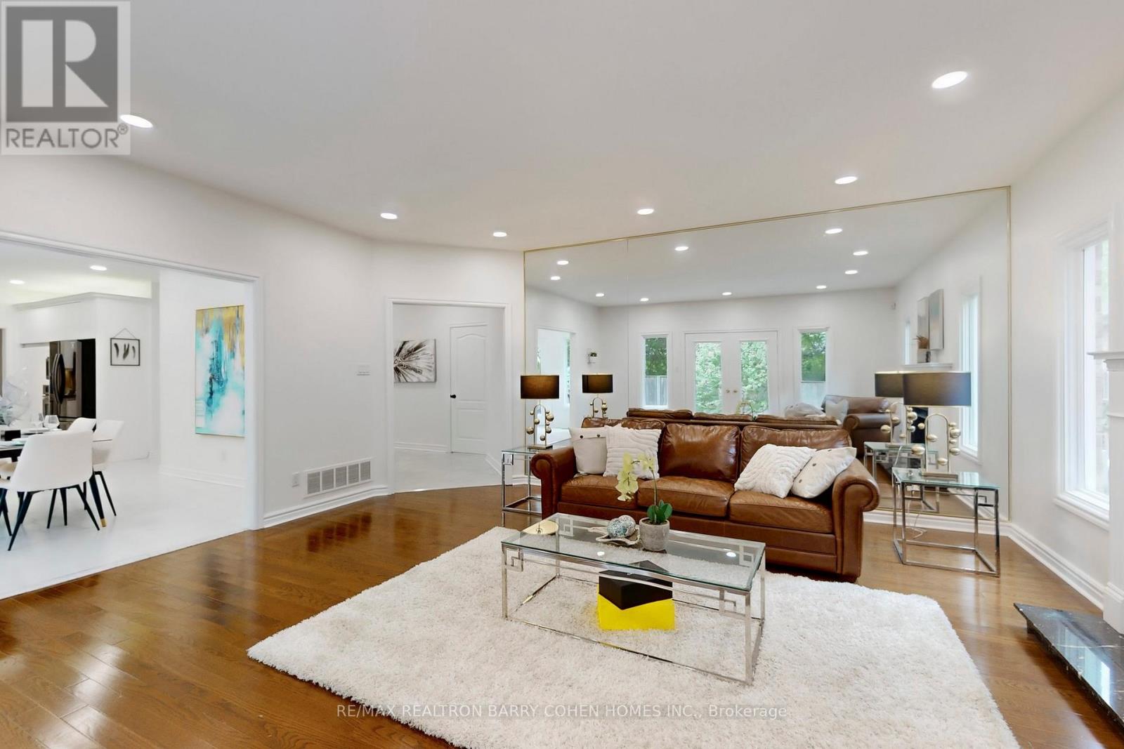 12 Larkfield Drive, Toronto, Ontario  M3B 2H1 - Photo 11 - C12616592