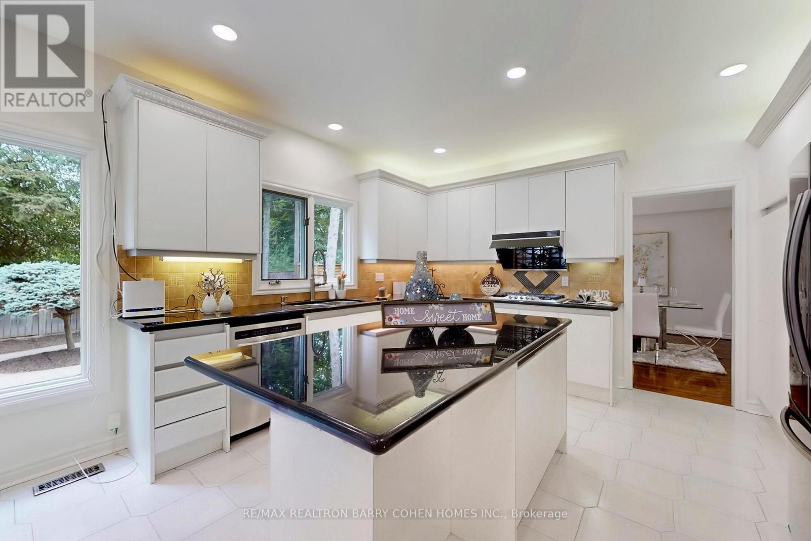 12 Larkfield Drive, Toronto, Ontario  M3B 2H1 - Photo 14 - C12616592