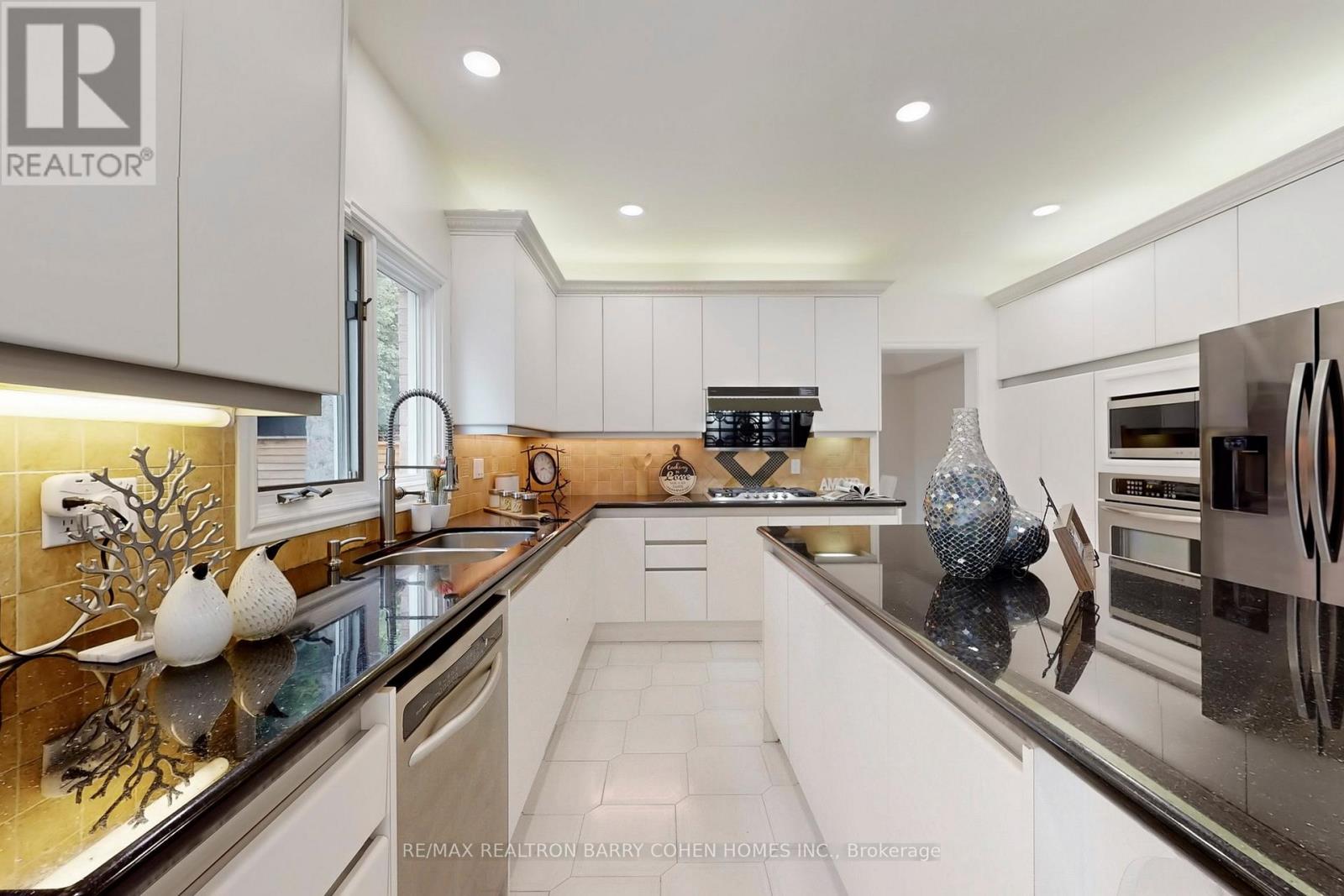 12 Larkfield Drive, Toronto, Ontario  M3B 2H1 - Photo 15 - C12616592