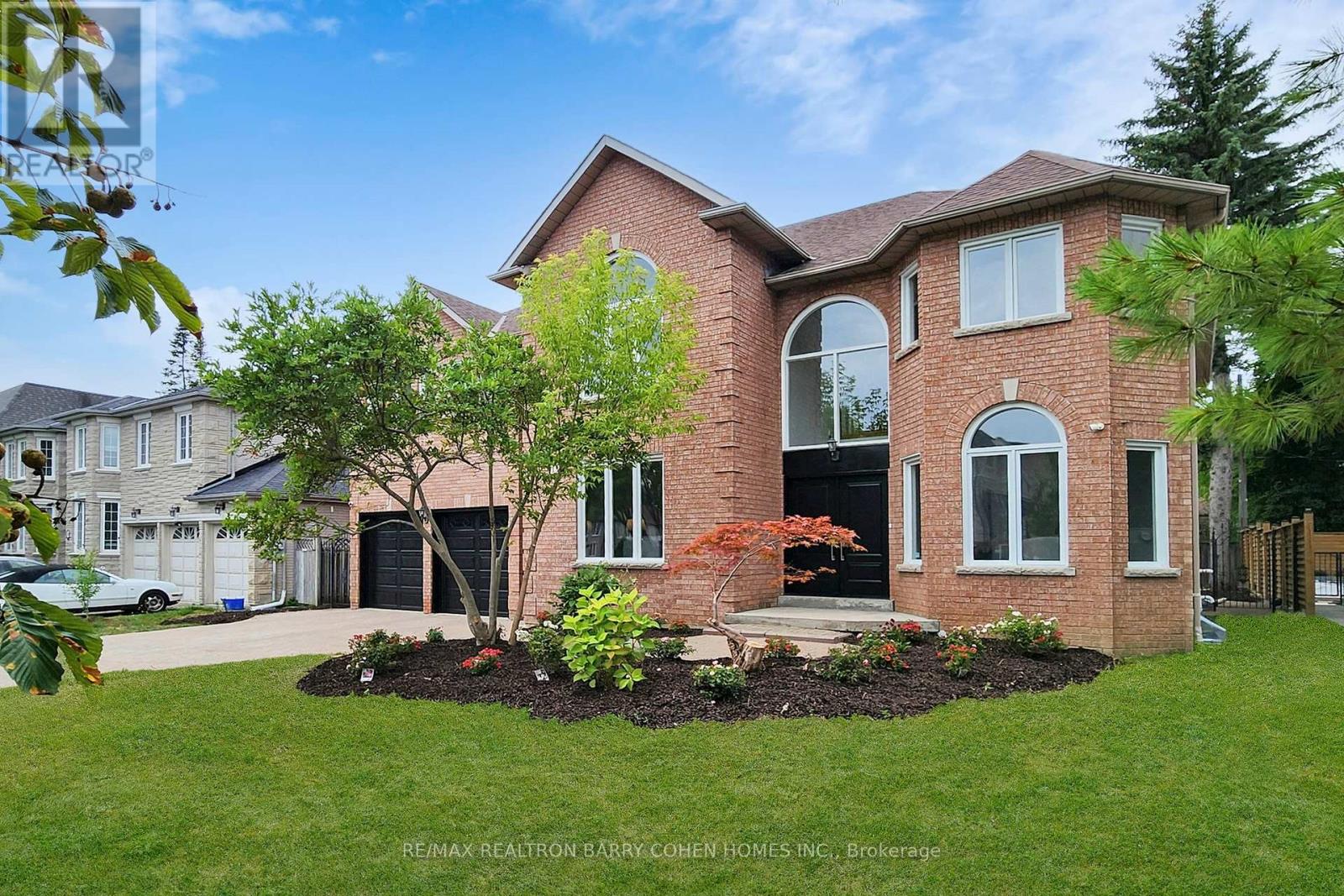 12 Larkfield Drive, Toronto, Ontario  M3B 2H1 - Photo 2 - C12616592