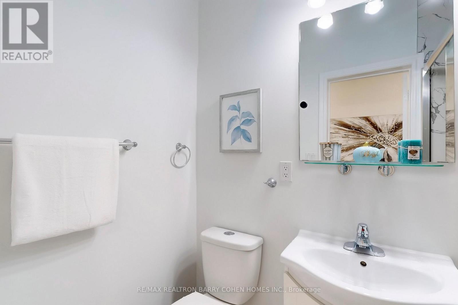 12 Larkfield Drive, Toronto, Ontario  M3B 2H1 - Photo 6 - C12616592