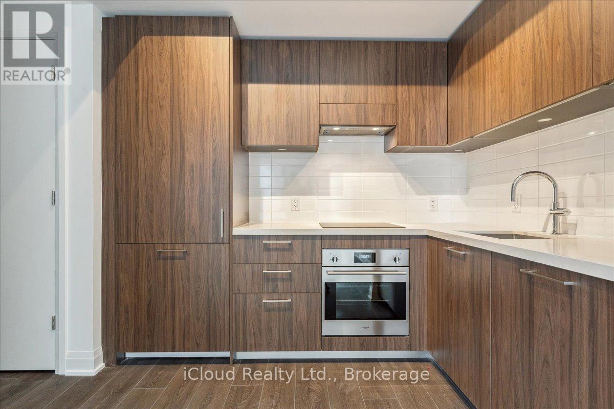 1012 - 33 Frederick Todd Way, Toronto, Ontario  M4G 0C9 - Photo 4 - C12616616