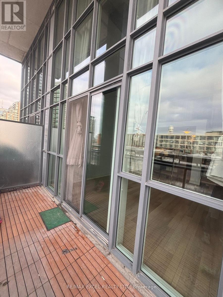 525 - 5 Hanna Avenue, Toronto, Ontario  M6K 1X6 - Photo 6 - C12616628