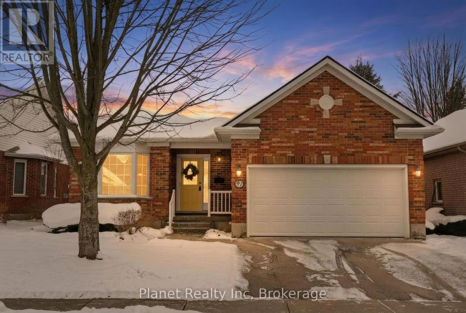 97 BASSWOOD DRIVE, guelph (village by the arboretum), Ontario