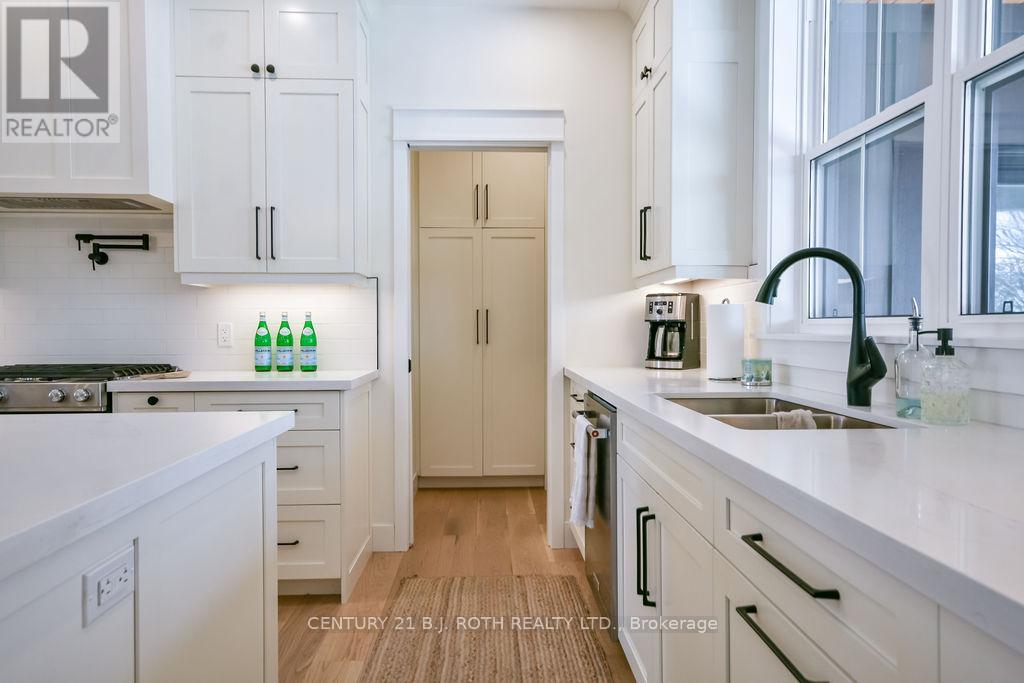 63 Highland Drive, Oro-Medonte, Ontario  L0L 2L0 - Photo 12 - S12616462