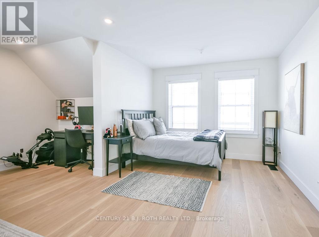 63 Highland Drive, Oro-Medonte, Ontario  L0L 2L0 - Photo 33 - S12616462