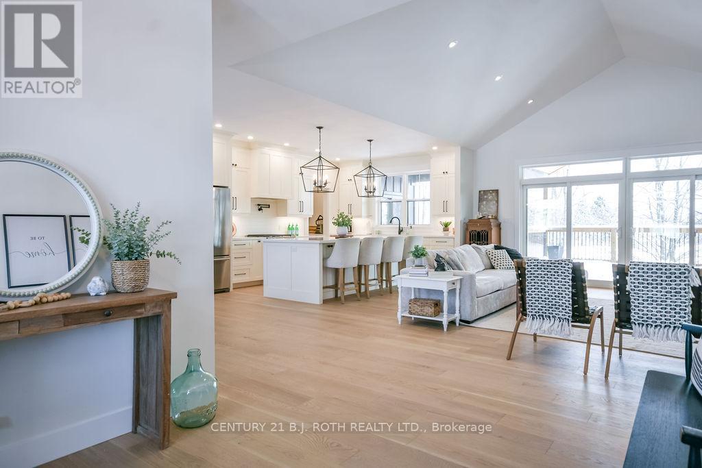 63 Highland Drive, Oro-Medonte, Ontario  L0L 2L0 - Photo 6 - S12616462