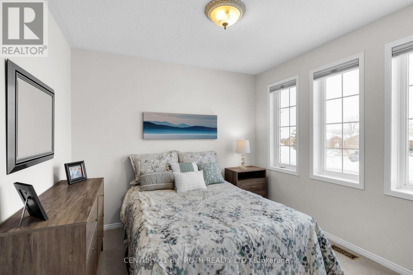 53 Benson Drive, Barrie (Sandy Hollow), Ontario L4N 7Y1 - Photo 18 - S12616472