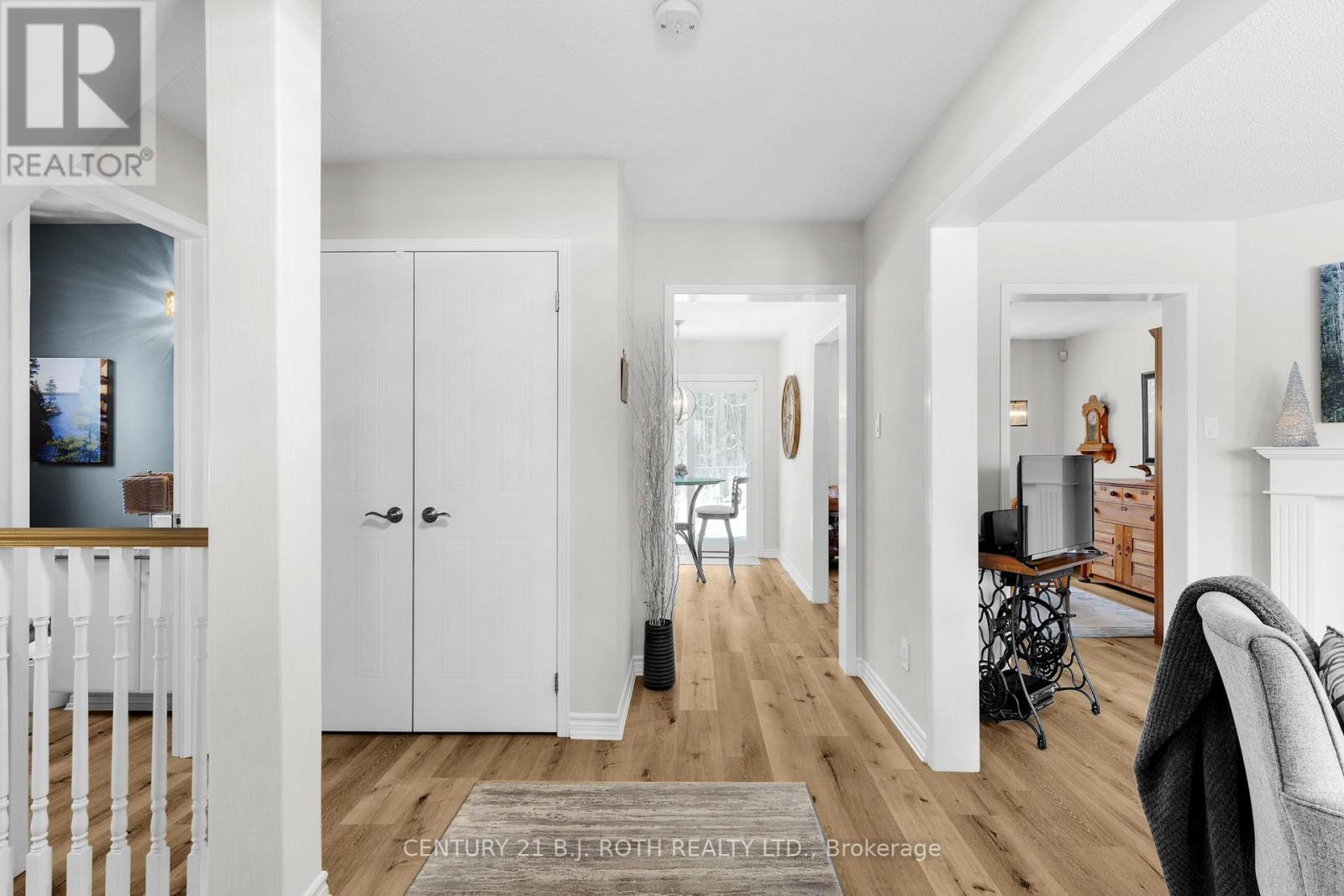 53 Benson Drive, Barrie (Sandy Hollow), Ontario L4N 7Y1 - Photo 5 - S12616472