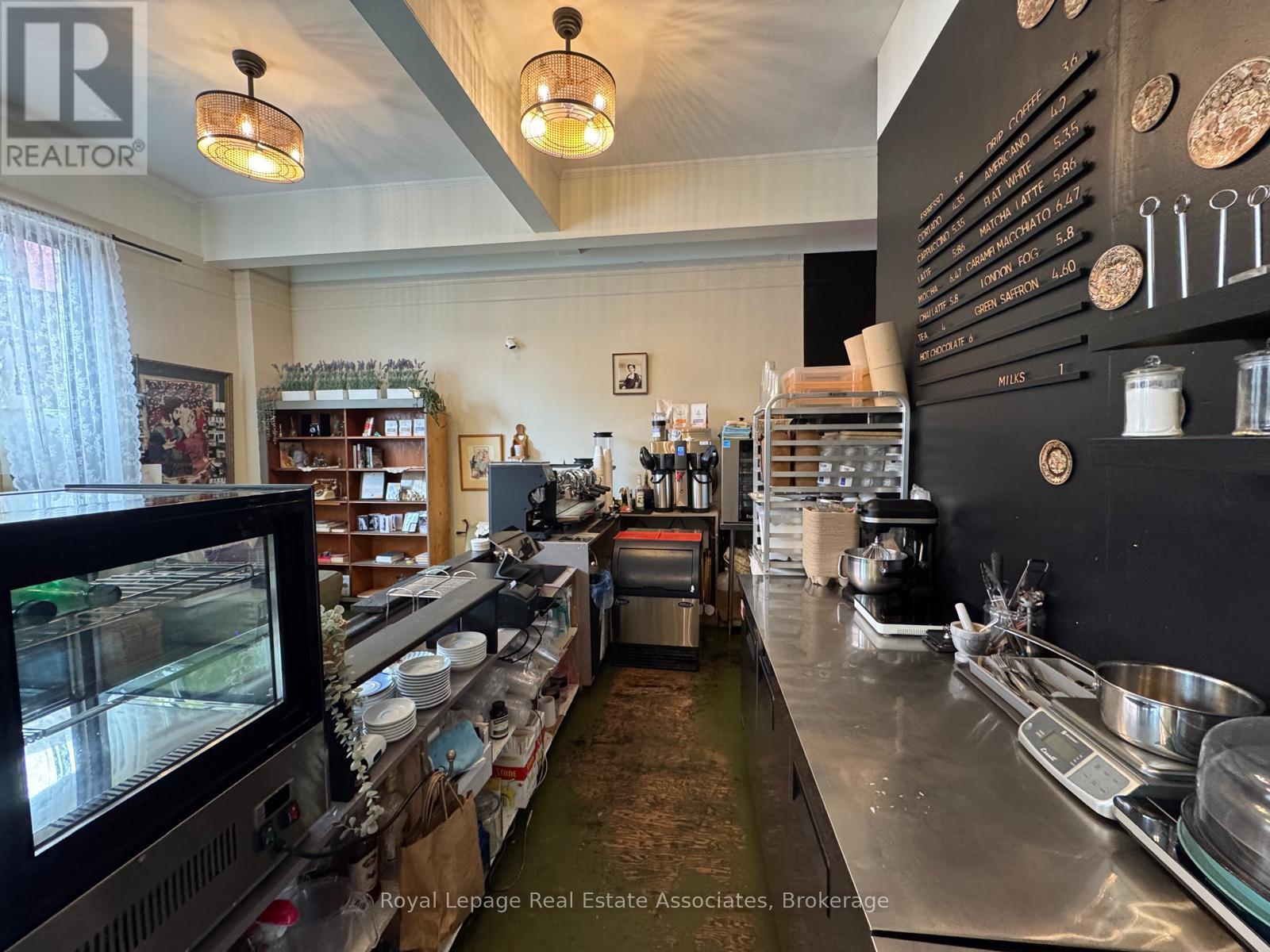 Ground Floor - 6 Denison Avenue, Toronto, Ontario  M5V 2B3 - Photo 7 - C12505654