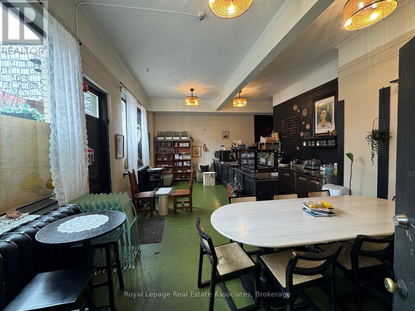 Ground Floor - 6 Denison Avenue, Toronto, Ontario  M5V 2B3 - Photo 11 - C12505654