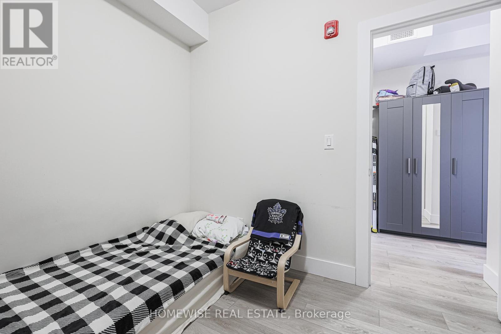 R02 - 293 Viewmount Avenue, Toronto, Ontario  M6B 3H8 - Photo 12 - W12616474