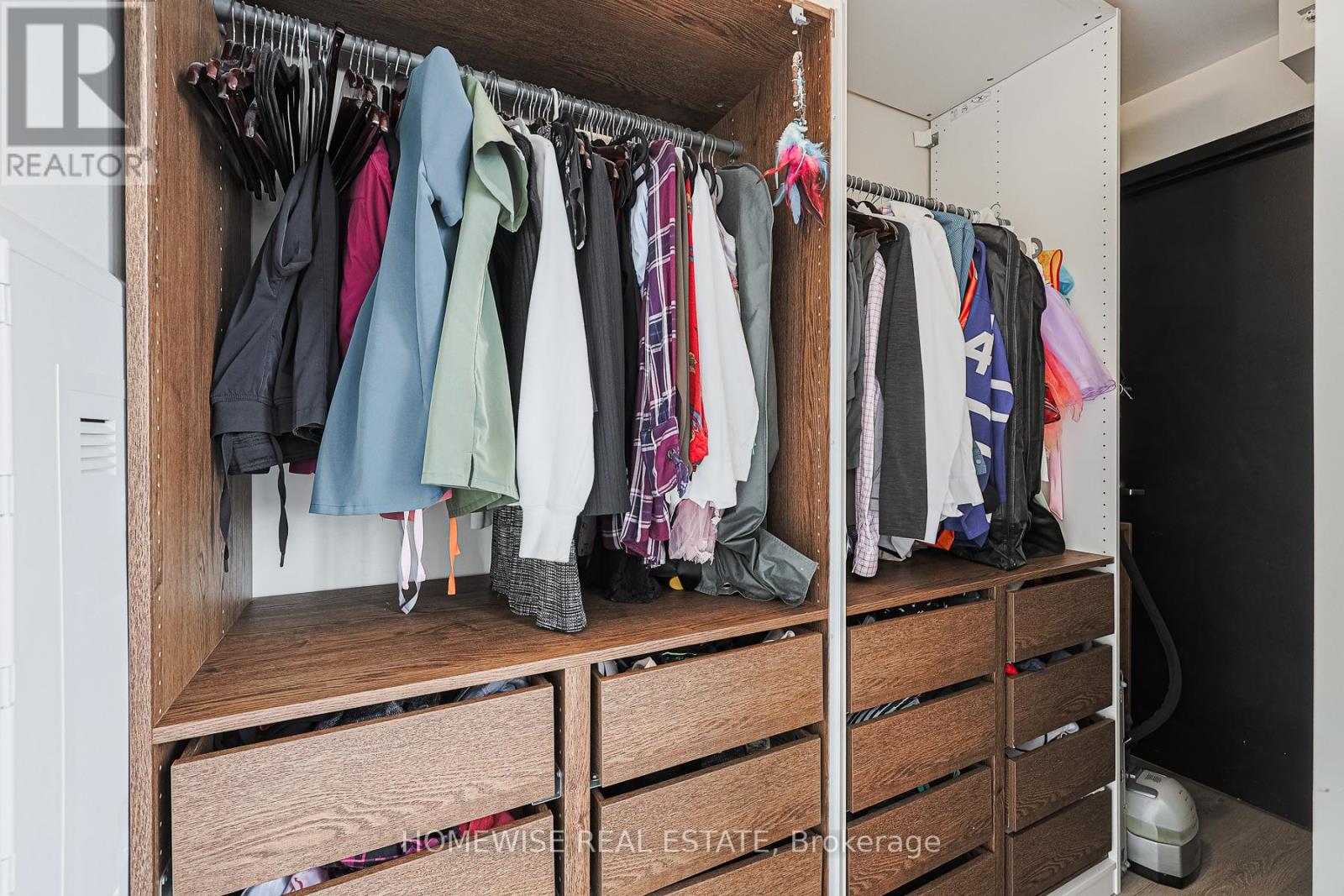 R02 - 293 Viewmount Avenue, Toronto, Ontario  M6B 3H8 - Photo 20 - W12616474