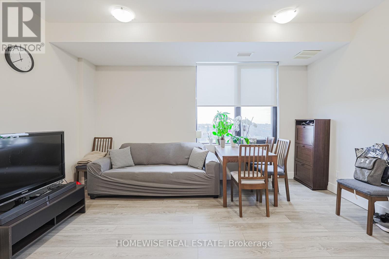 R02 - 293 Viewmount Avenue, Toronto, Ontario  M6B 3H8 - Photo 9 - W12616474