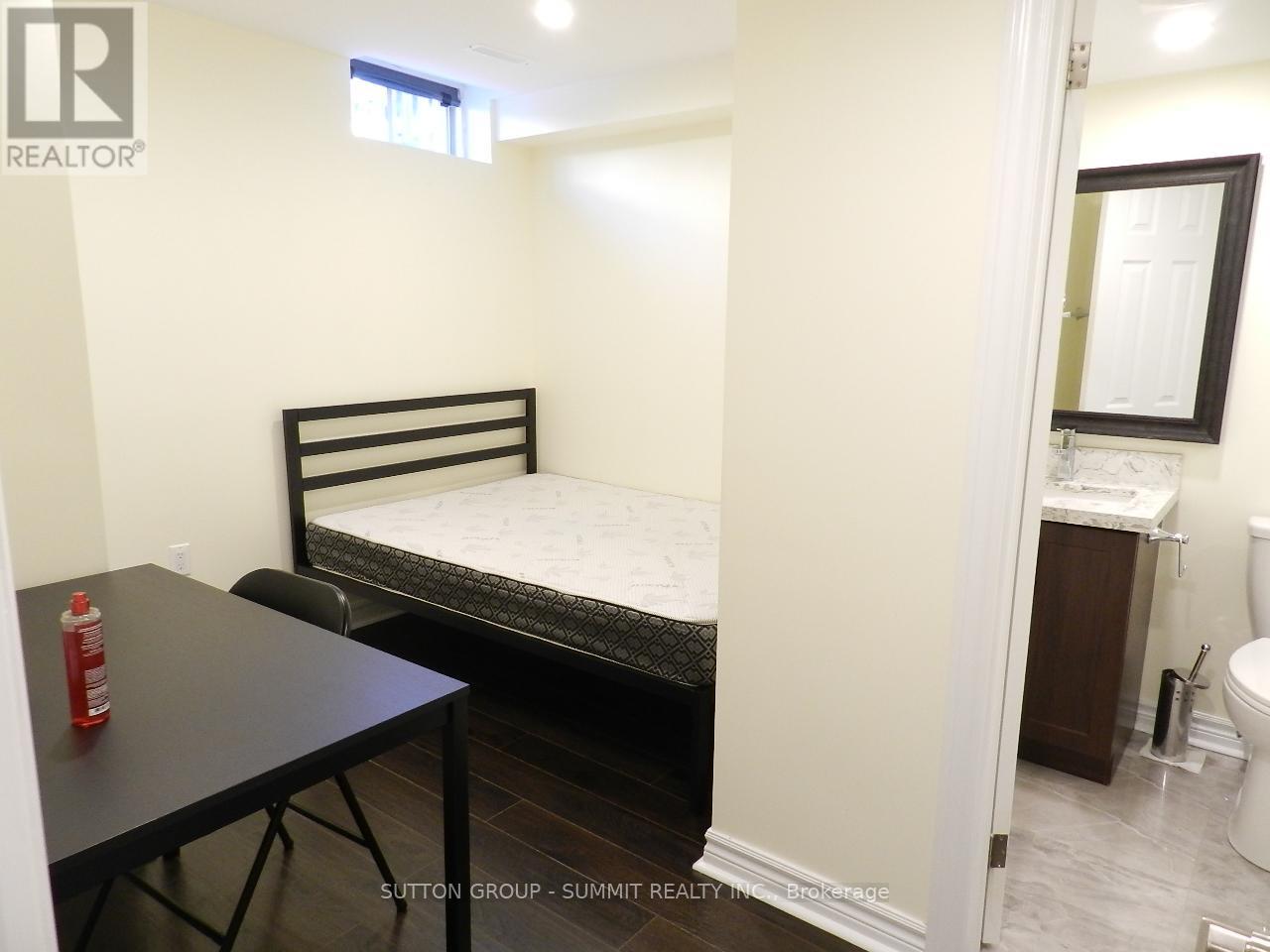 Bsmt, Rm #1 - 3735 Pearlstone Drive, Mississauga, Ontario  L5M 7H1 - Photo 10 - W12616476