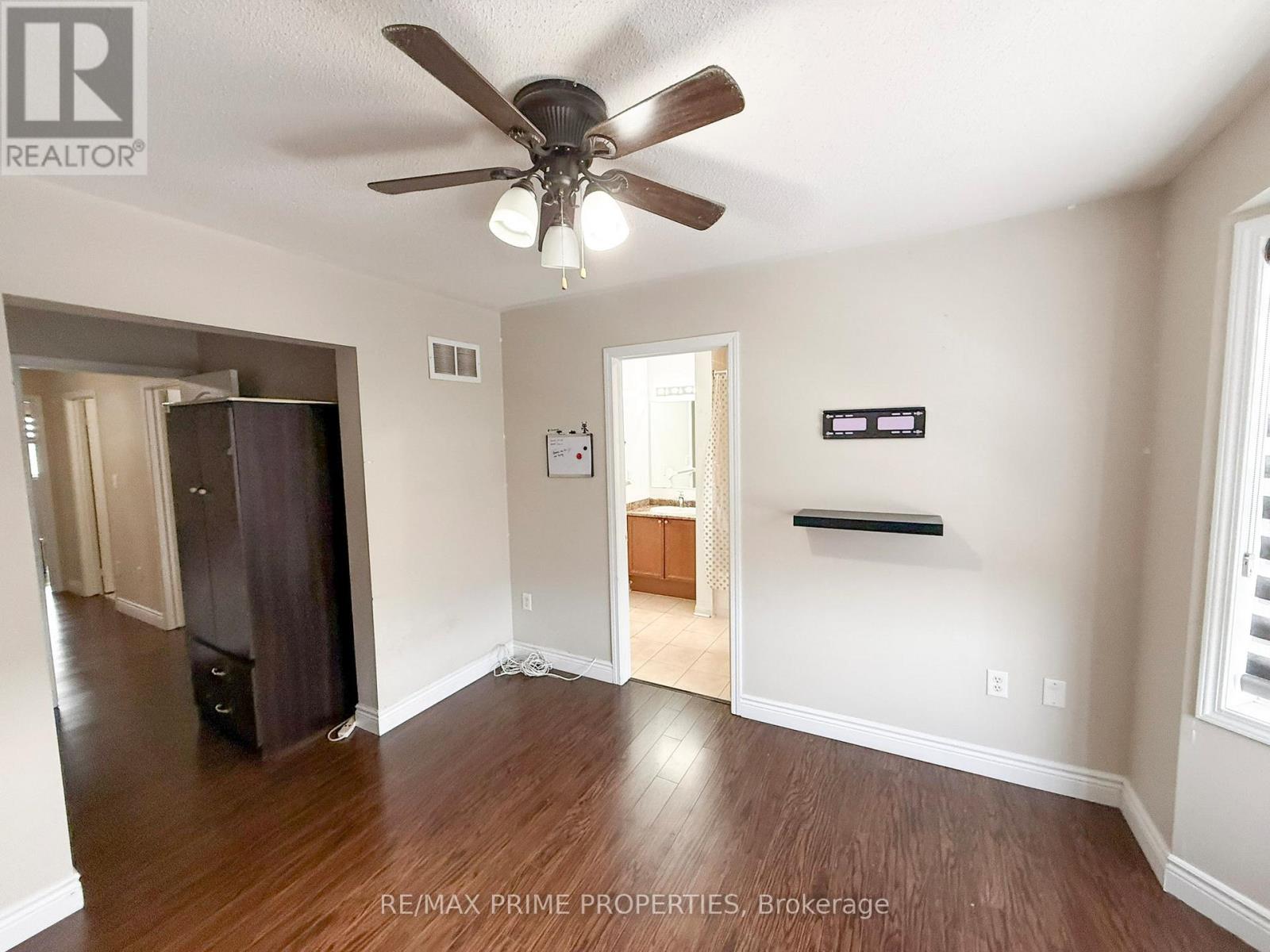 20 Murphy Road, Brampton, Ontario  L6S 6L2 - Photo 10 - W12616504