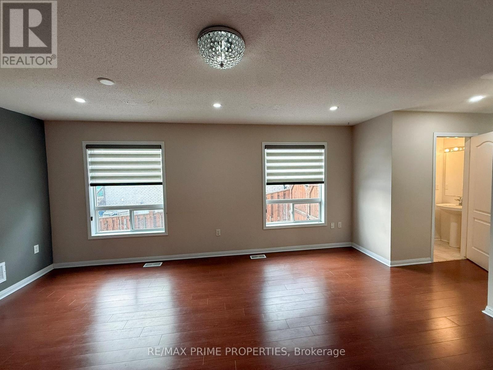 20 Murphy Road, Brampton, Ontario  L6S 6L2 - Photo 11 - W12616504