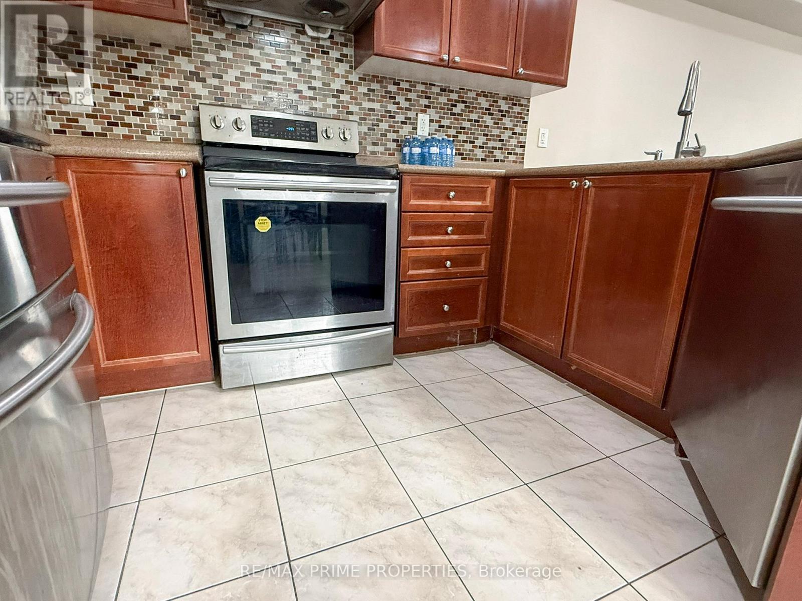 20 Murphy Road, Brampton, Ontario  L6S 6L2 - Photo 24 - W12616504