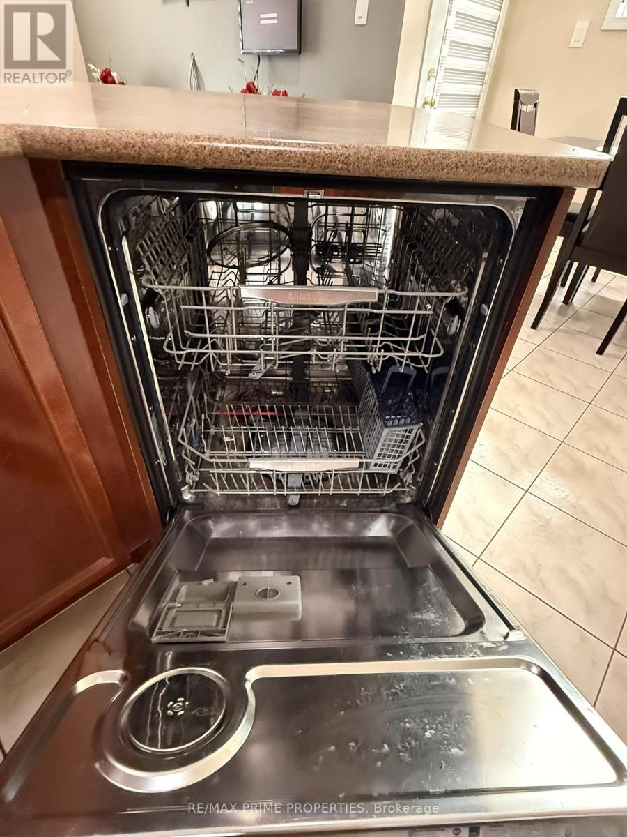 20 Murphy Road, Brampton, Ontario  L6S 6L2 - Photo 27 - W12616504