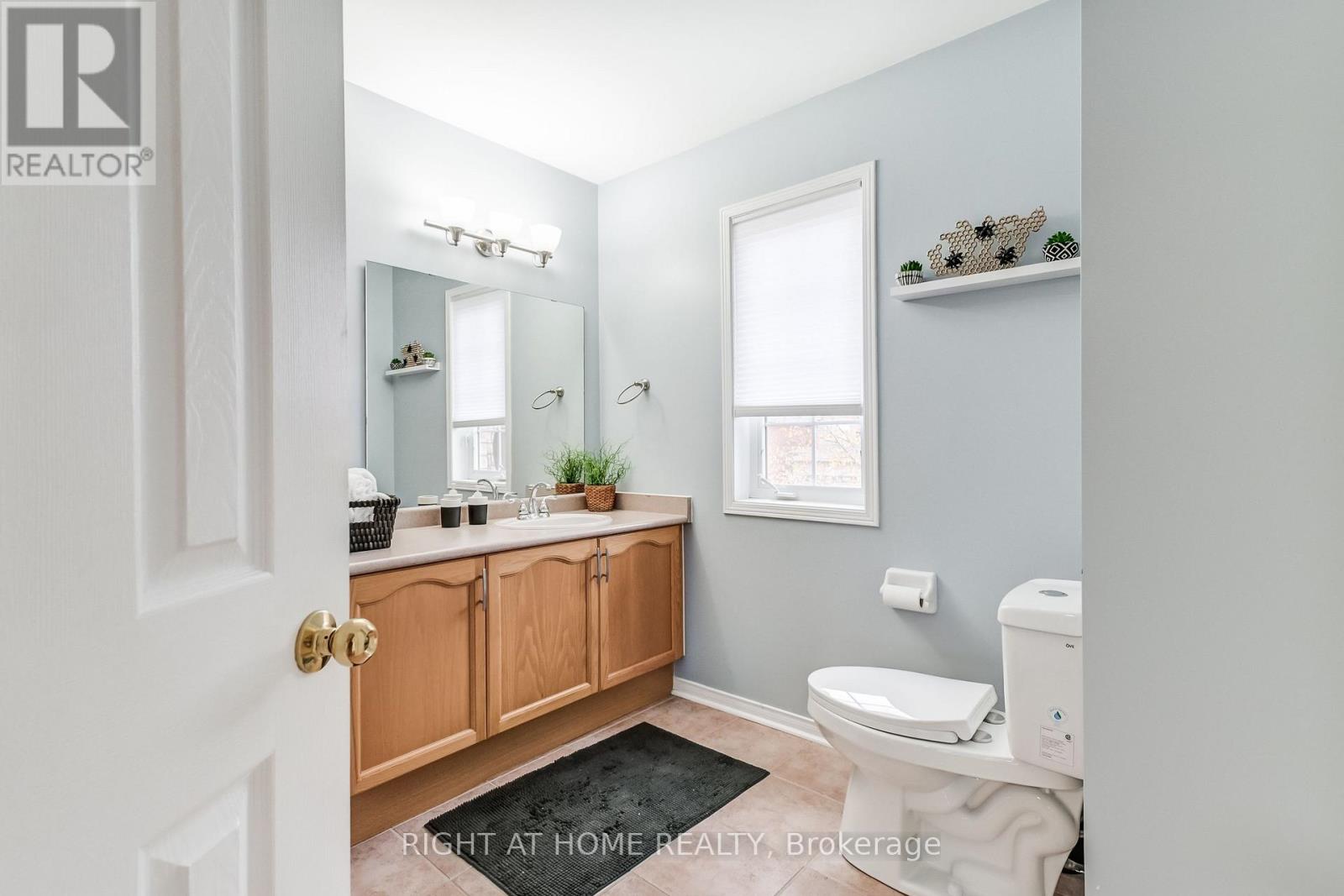 51 Crestridge Drive, Caledon, Ontario  L7E 2T9 - Photo 15 - W12616506