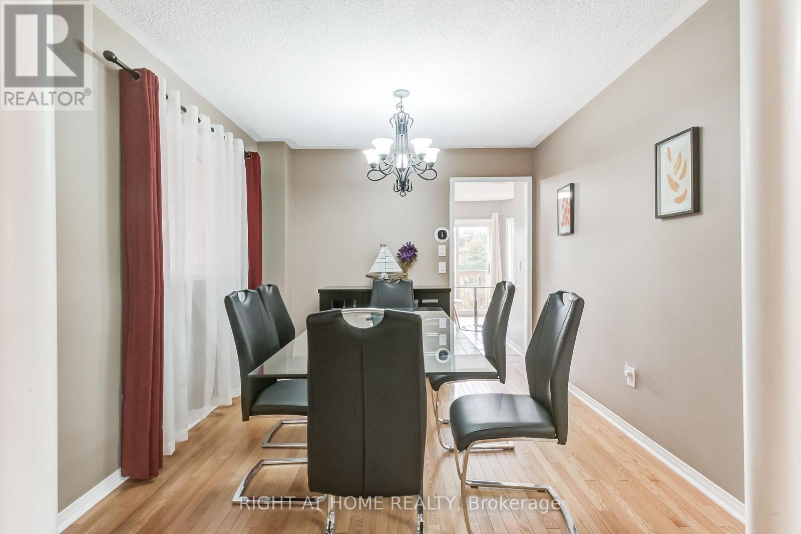 51 Crestridge Drive, Caledon, Ontario  L7E 2T9 - Photo 6 - W12616506