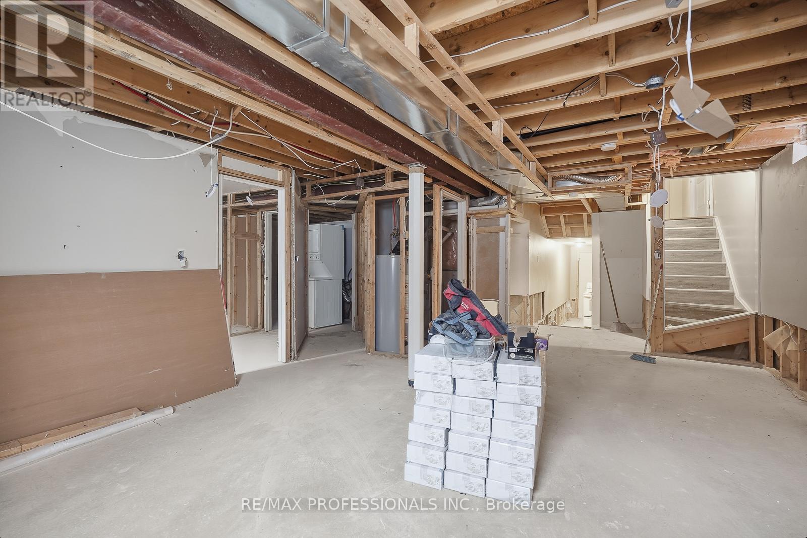 370 Queen Mary Drive, Brampton, Ontario  L7A 3T1 - Photo 22 - W12616524