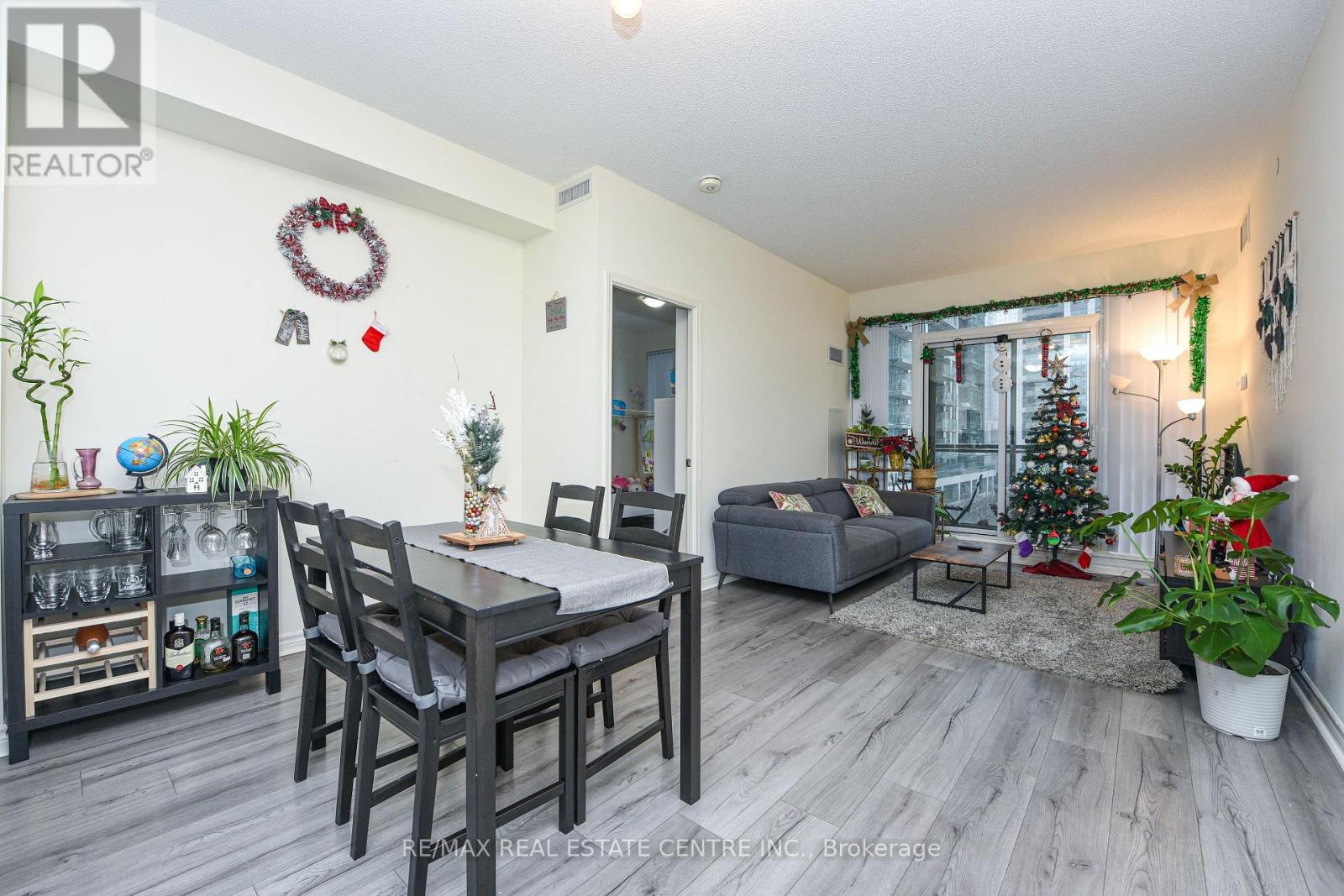 507 - 349 Rathburn Road, Mississauga, Ontario  L5B 0G9 - Photo 14 - W12616544