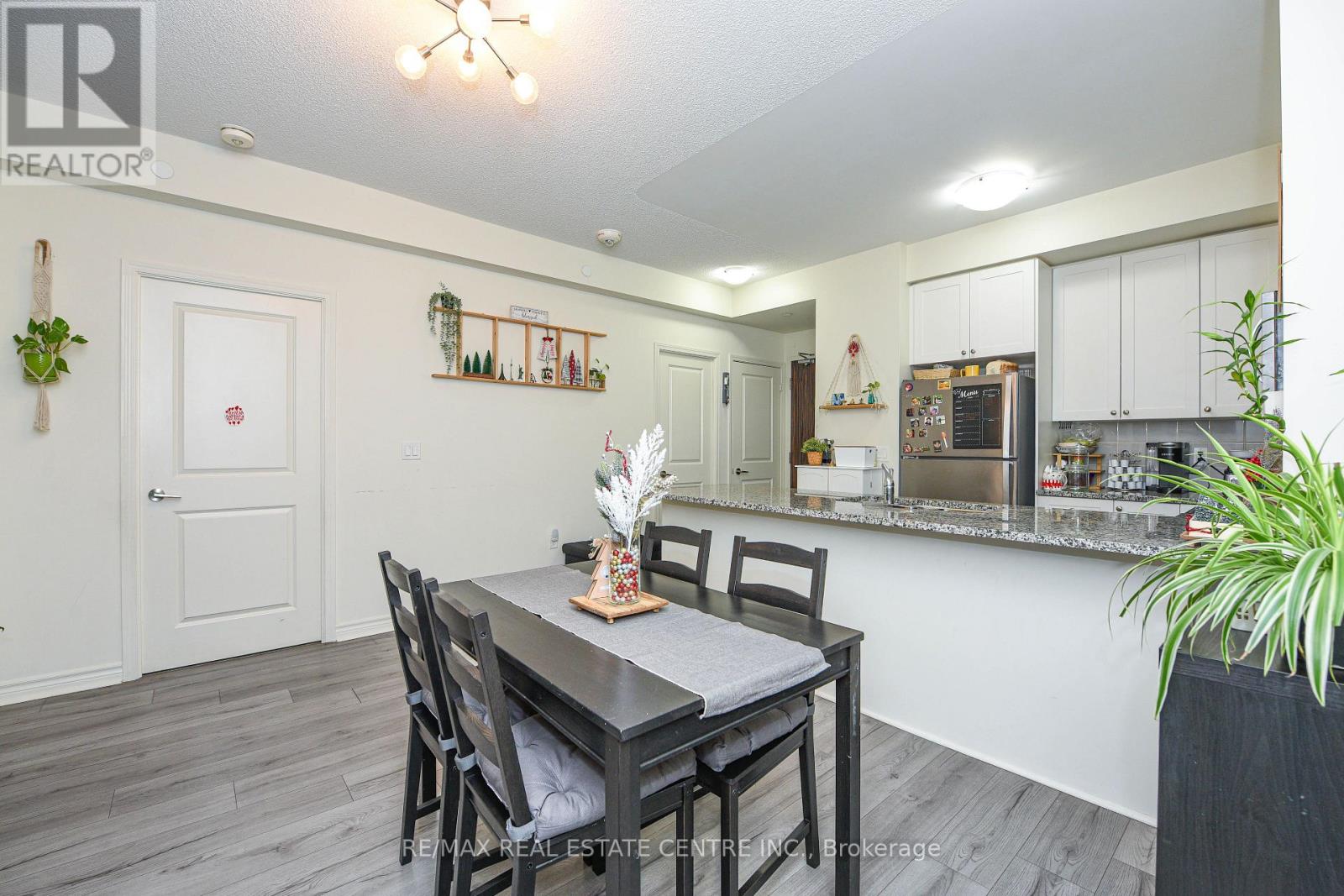 507 - 349 Rathburn Road, Mississauga, Ontario  L5B 0G9 - Photo 15 - W12616544