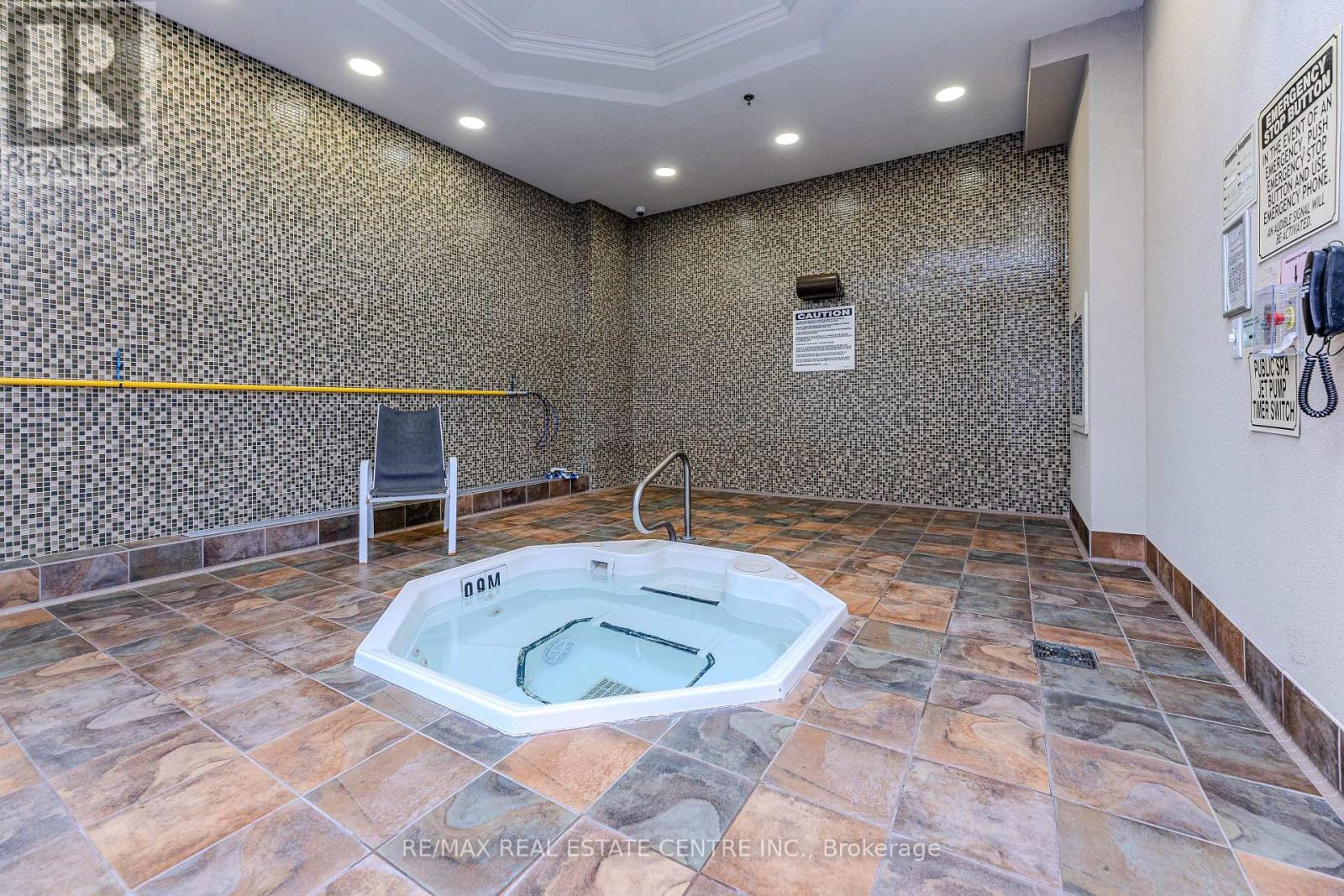 507 - 349 Rathburn Road, Mississauga, Ontario  L5B 0G9 - Photo 37 - W12616544