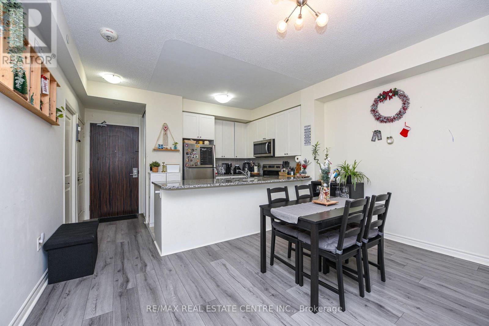 507 - 349 Rathburn Road, Mississauga, Ontario  L5B 0G9 - Photo 8 - W12616544