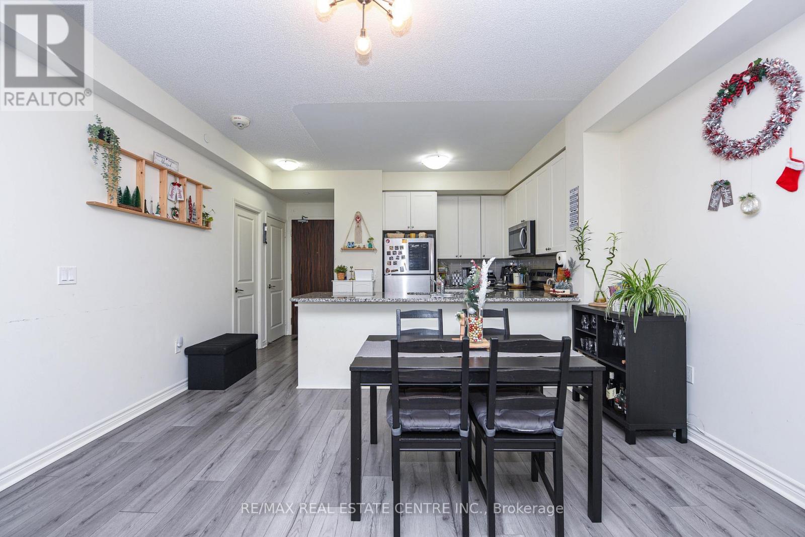 507 - 349 Rathburn Road, Mississauga, Ontario  L5B 0G9 - Photo 9 - W12616544