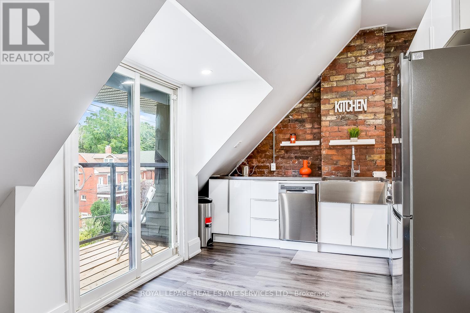 3 - 19 SPRINGHURST AVENUE, Toronto, Ontario