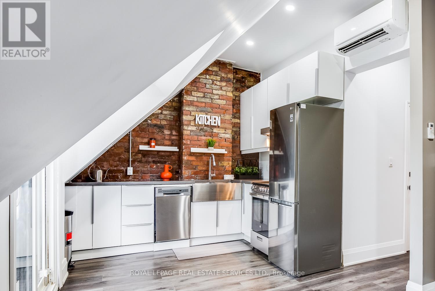 3 - 19 Springhurst Avenue, Toronto, Ontario  M6K 1B1 - Photo 13 - W12616584