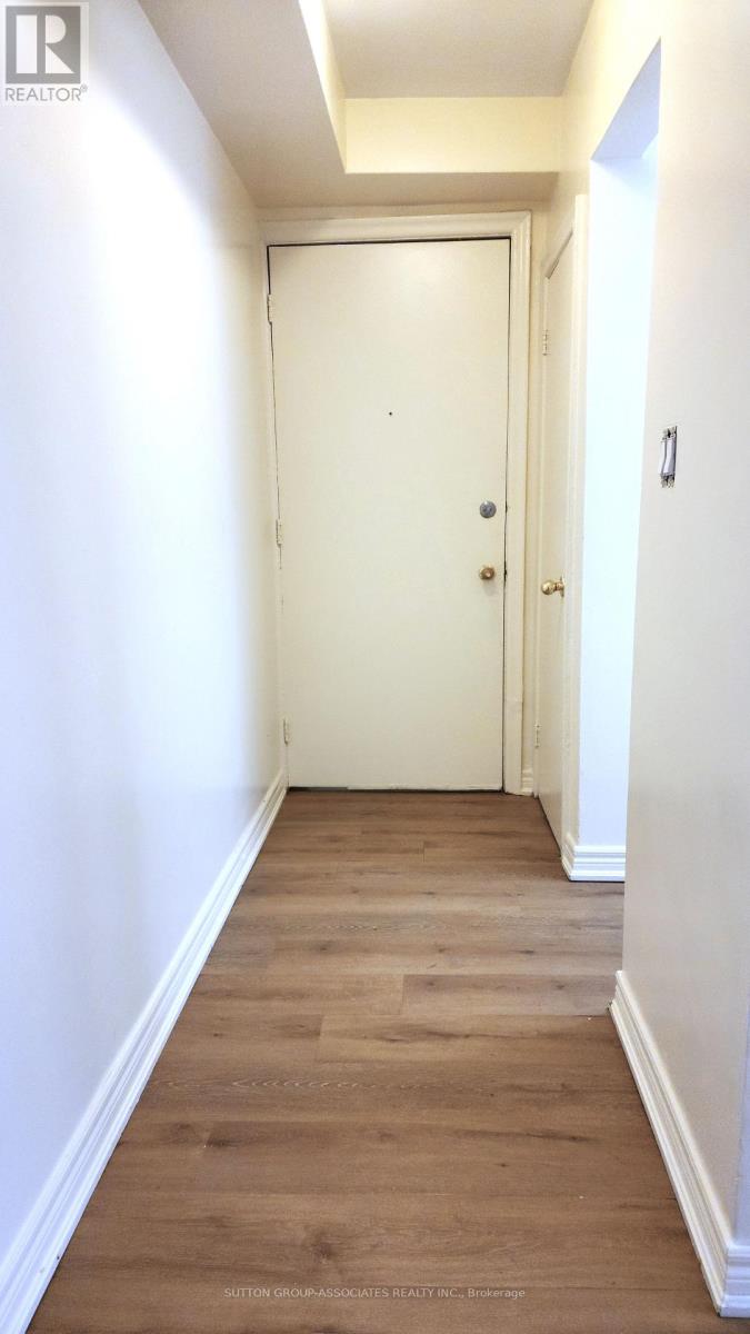 103 - 3 Greenbrook Drive, Toronto, Ontario  M6M 2J8 - Photo 2 - W12616632