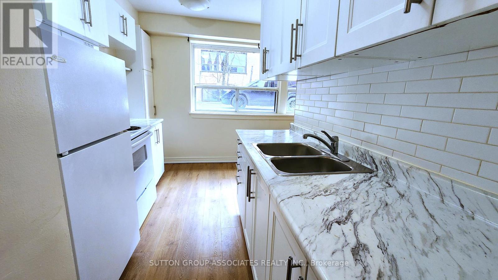 103 - 3 Greenbrook Drive, Toronto, Ontario  M6M 2J8 - Photo 3 - W12616632