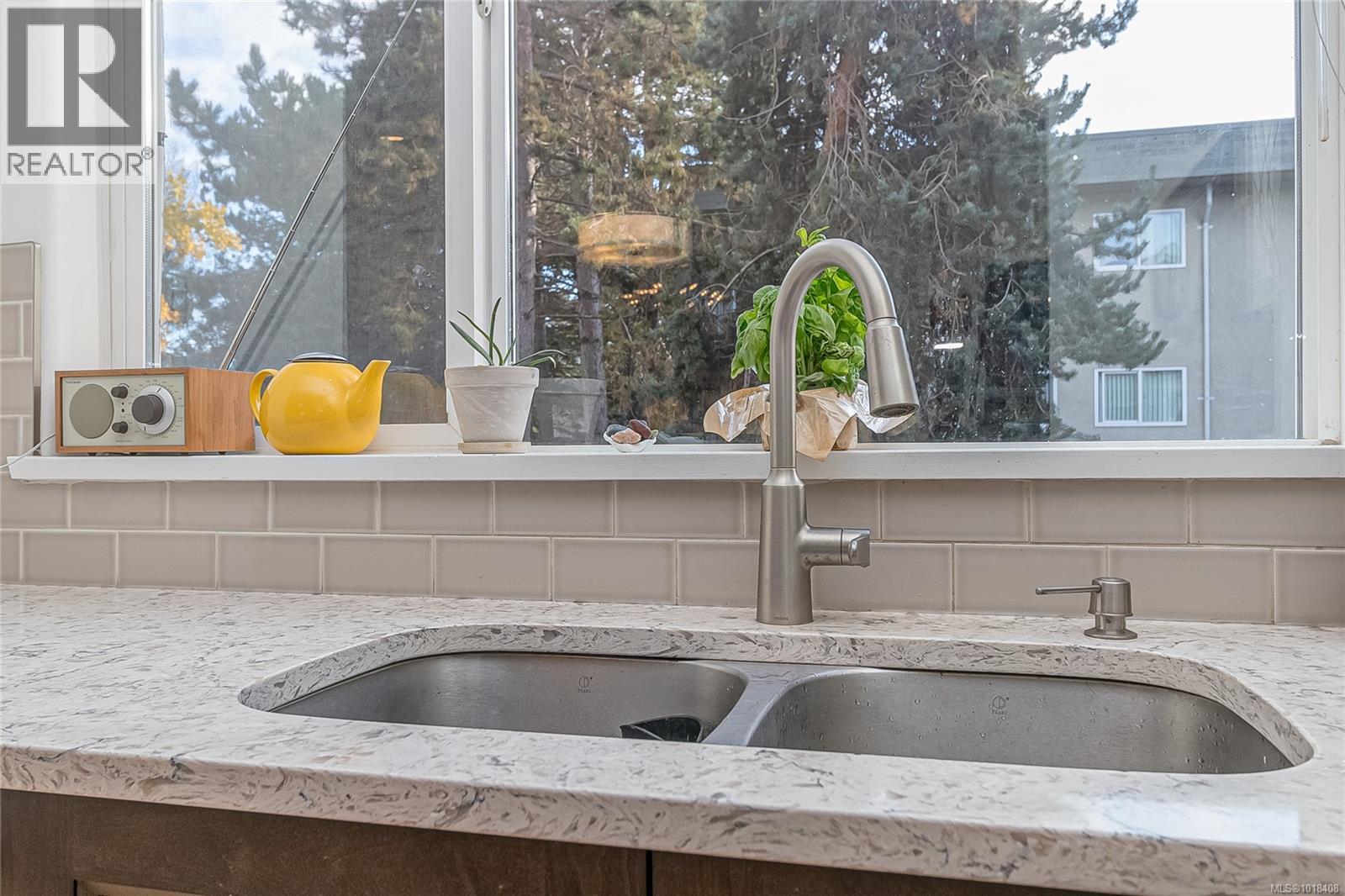 36 60 Dallas Rd, Victoria, British Columbia  V8V 1A2 - Photo 29 - 1018408