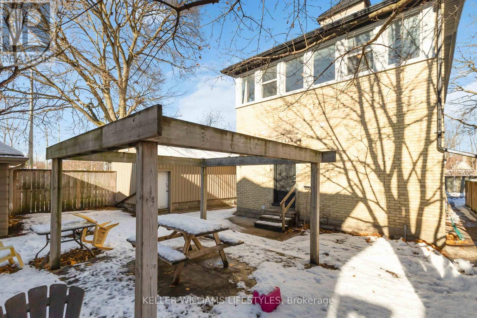 79 Beaconsfield Avenue, London South, Ontario  N6C 1B6 - Photo 49 - X12616704