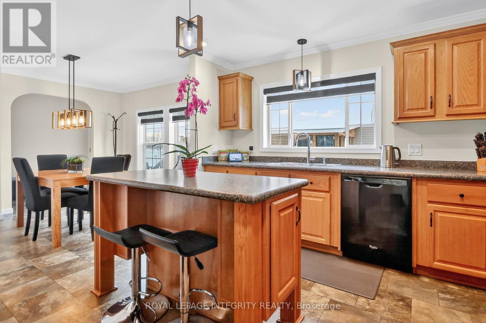 6713 Chris Tieney Private, Ottawa, Ontario K4P 1H5 - Photo 11 - X12616706