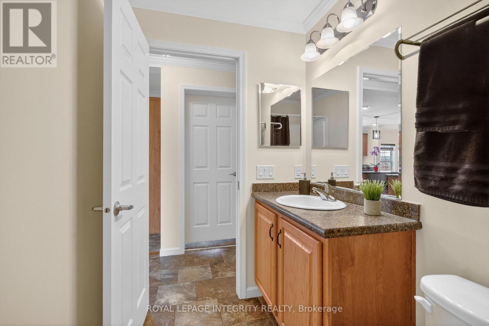 6713 Chris Tieney Private, Ottawa, Ontario K4P 1H5 - Photo 15 - X12616706