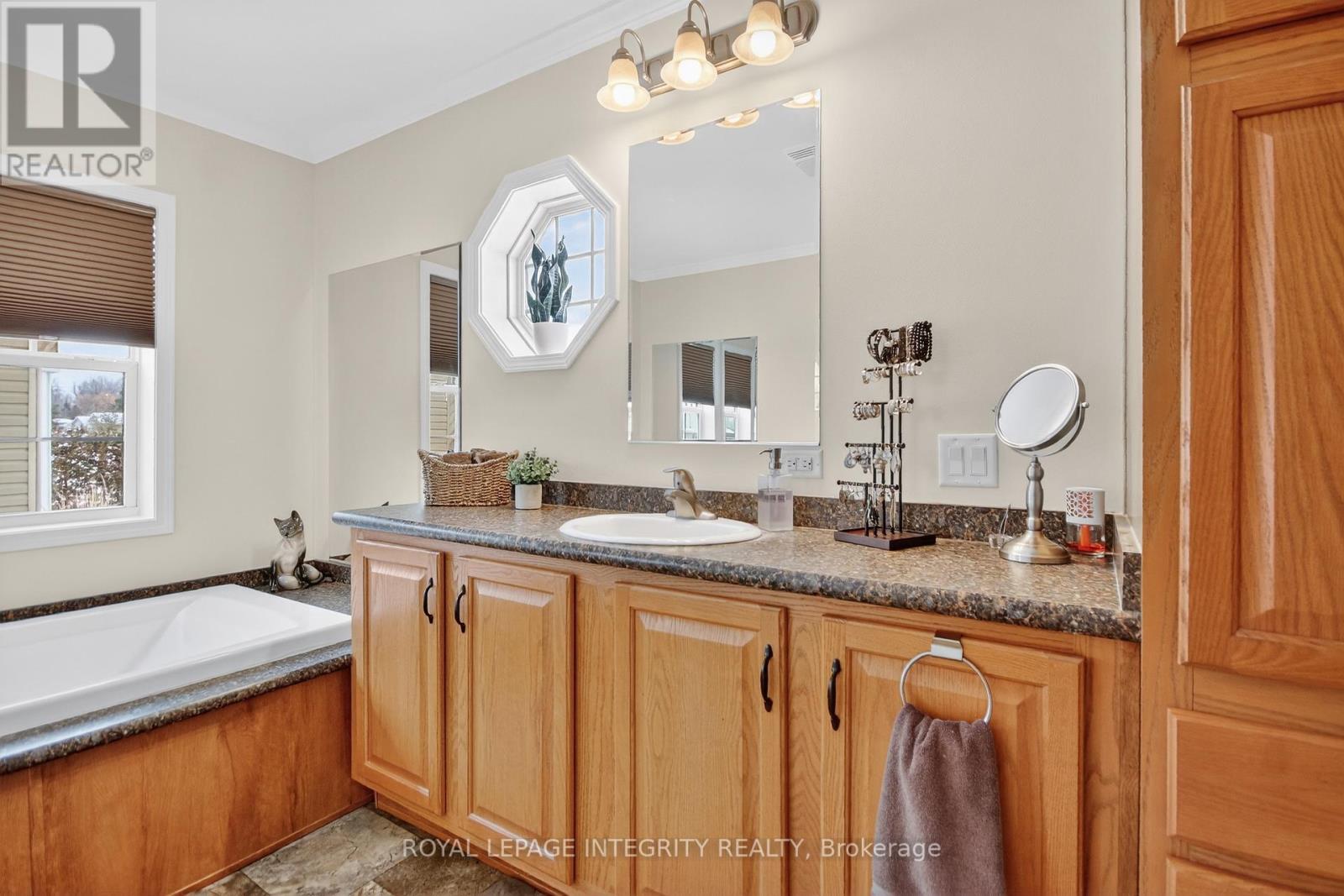 6713 Chris Tieney Private, Ottawa, Ontario K4P 1H5 - Photo 21 - X12616706