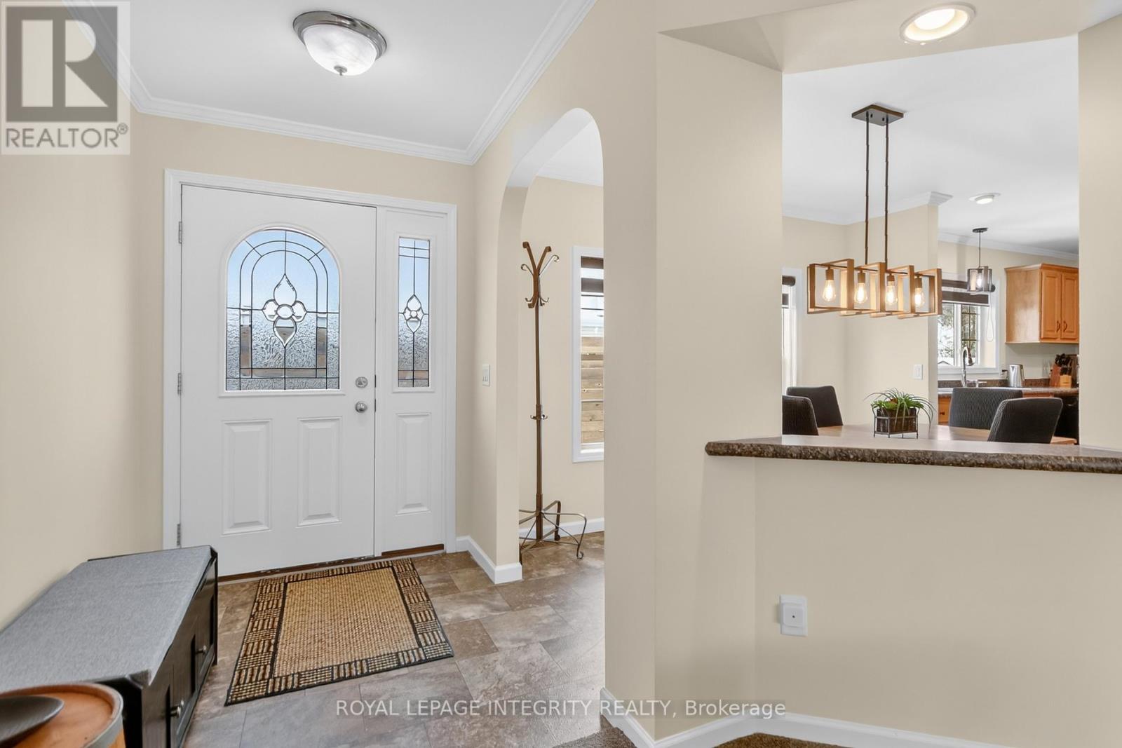 6713 Chris Tieney Private, Ottawa, Ontario K4P 1H5 - Photo 4 - X12616706