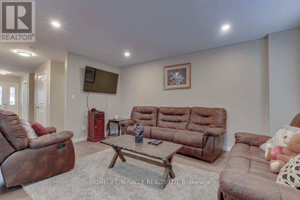 136 Cherry Street, Ingersoll, Ontario  N5C 1H7 - Photo 9 - X12616490