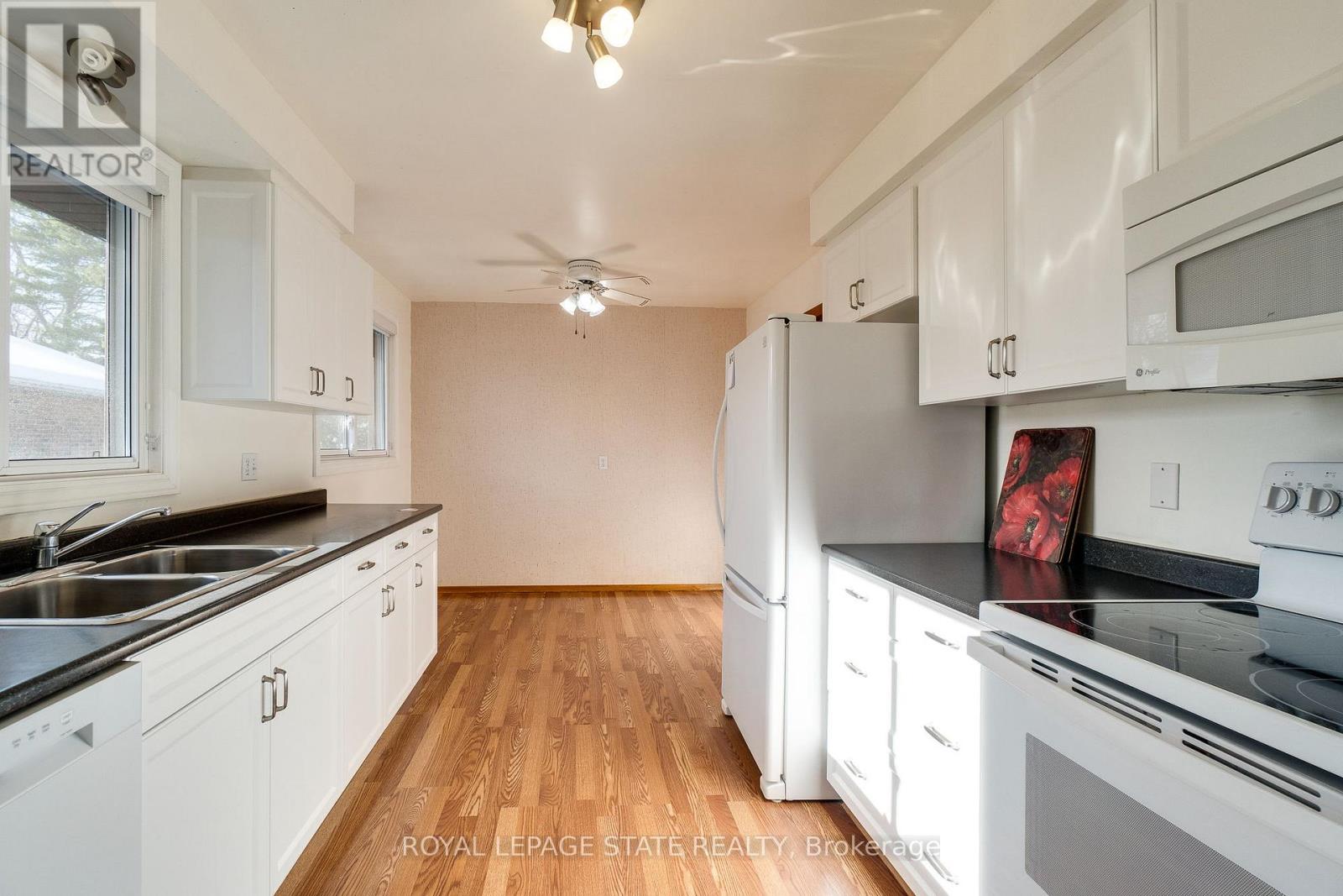 286 West 18th Street, Hamilton, Ontario  L9C 4H2 - Photo 17 - X12616526