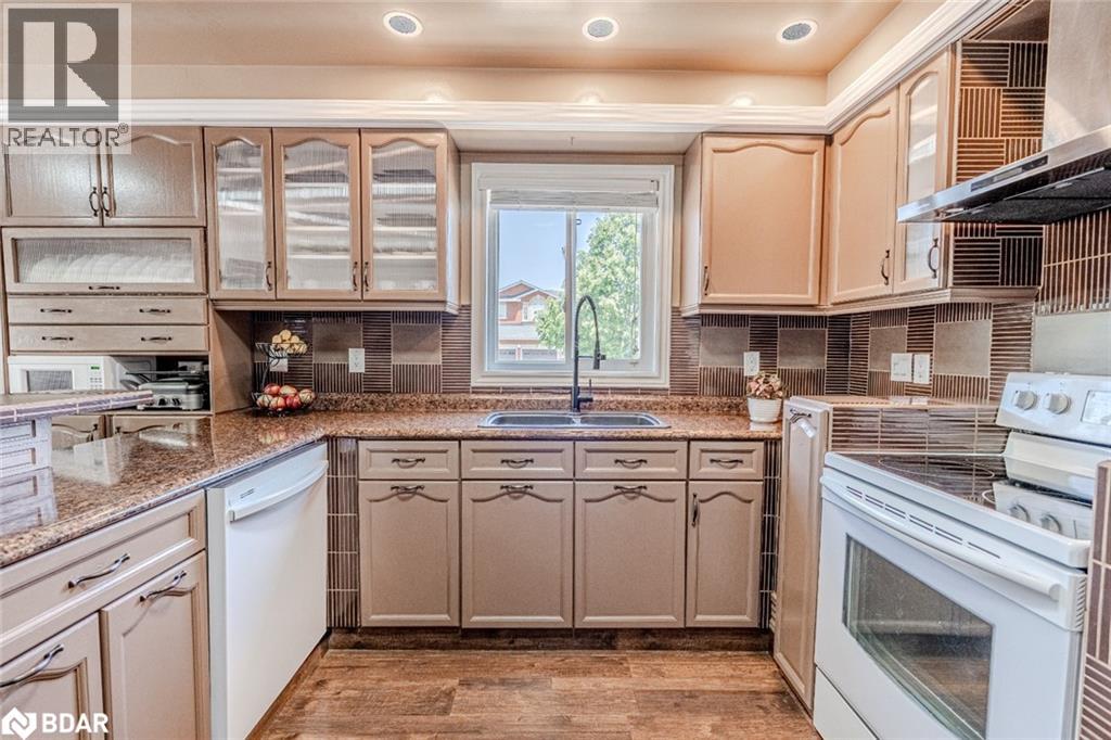 68 Coughlin Road, Barrie, Ontario  L4N 0L5 - Photo 3 - 40793400