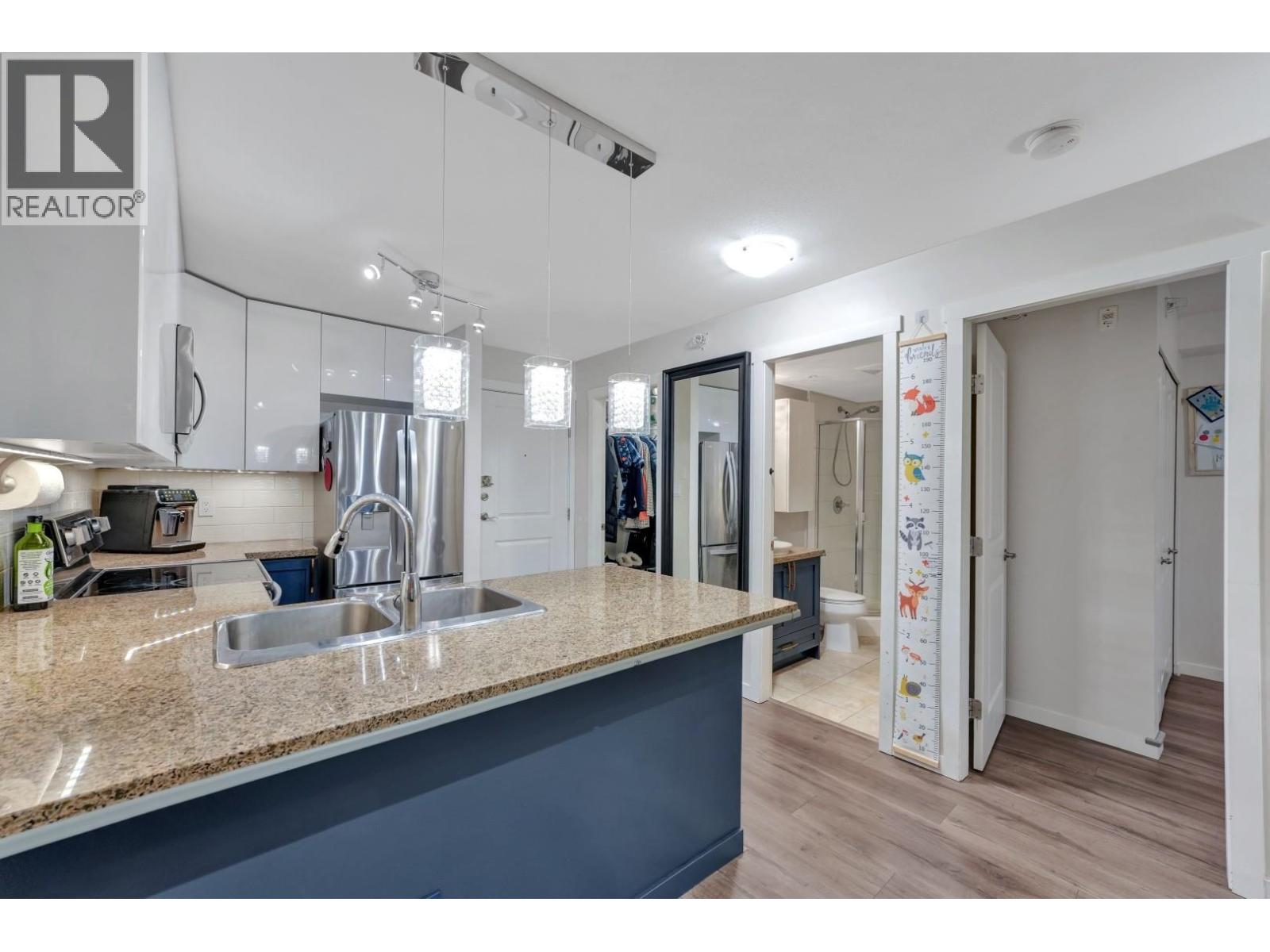 Ph6 2373 Atkins Avenue, Port Coquitlam, British Columbia  V3C 1Y7 - Photo 5 - R3073281